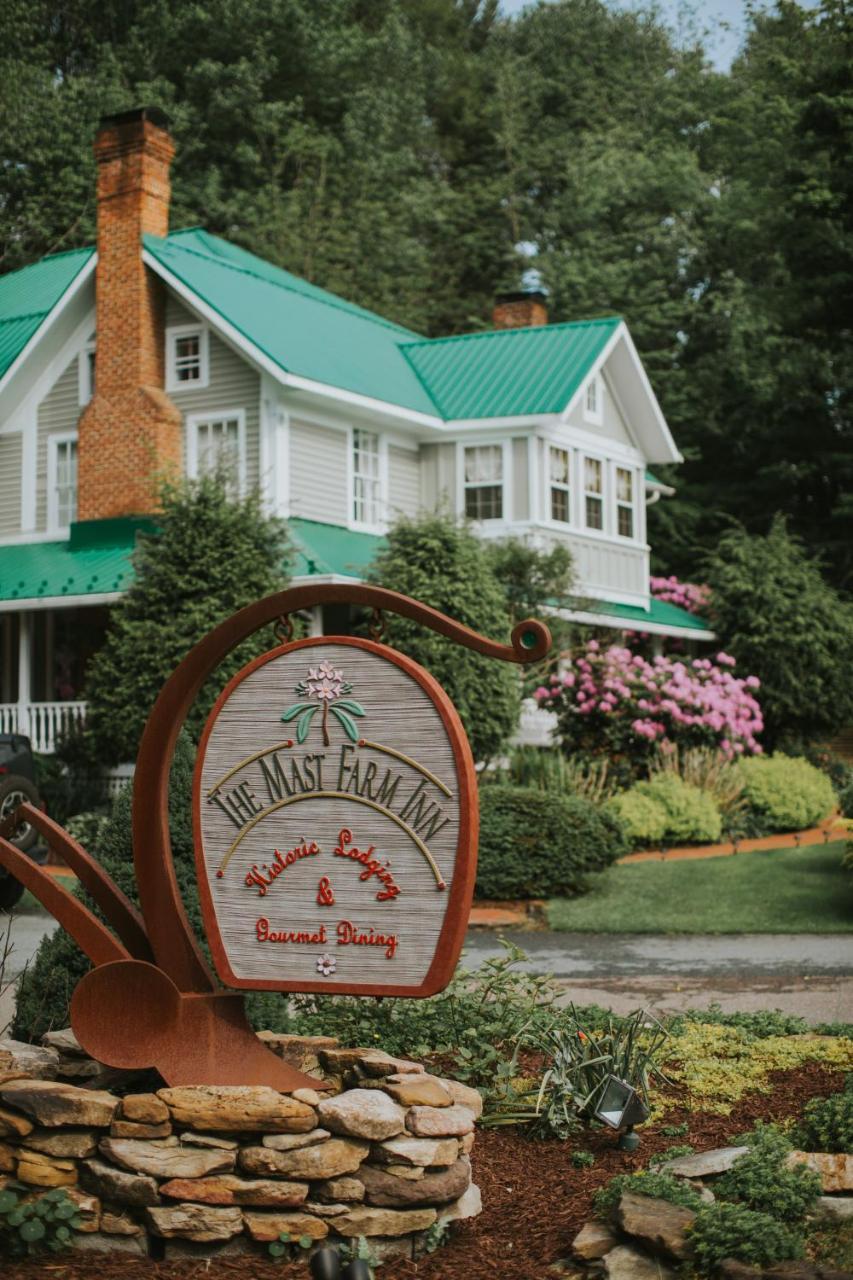 The Mast Farm Inn Banner Elk Exterior photo